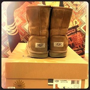 UGG Kids 5